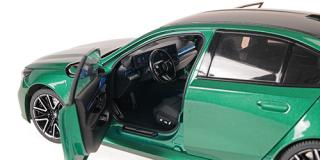 BMW M5 - 2024 - GREEN METALLIC Minichamps 1:18 Metallmodell mit zu öffnenden Hauben und Türen!