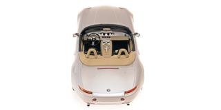 BMW Z8 ROADSTER - 2000 - SILVER Minichamps 1:18 Metallmodell, Türen, Motorhaube... nicht zu öffnen