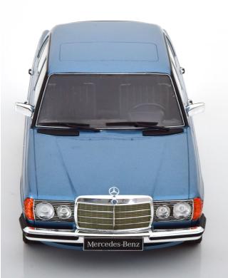 Mercedes 230E W123 1975 hellblau-metallic KK-Scale 1:18 Metallmodell (Türen, Motorhaube... nicht zu öffnen!)