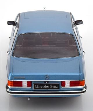 Mercedes 230E W123 1975 hellblau-metallic KK-Scale 1:18 Metallmodell (Türen, Motorhaube... nicht zu öffnen!)