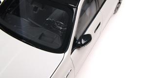 BMW i7 M70 (G70) - 2024 - WHITE METALLIC Minichamps 1:18 Metallmodell mit zu öffnenden Hauben und Türen!