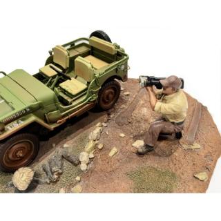 4x4 Mechanics - Figure #7 American Diorama 1:18 (Auto nicht enthalten!)