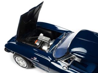 CHEVROLET CORVETTE STING RAY 1963  (DAYTONA BLUE) American Muscle Auto World 1:18