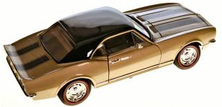 Chevrolet Camaro Z28 gold  Lucky Die Cast 1:18