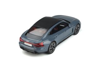 Audi E-TRON GT 2021 Kemora Grey GT Spirit 1:18 Resinemodell (Türen, Motorhaube... nicht zu öffnen!)