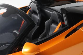 MCLAREN 750S SPIDER ORANGE 2024 GT Spirit 1:18 Resinemodell (Türen, Motorhaube... nicht zu öffnen!)