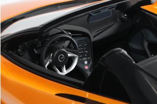 MCLAREN 750S SPIDER ORANGE 2024 GT Spirit 1:18 Resinemodell (Türen, Motorhaube... nicht zu öffnen!)