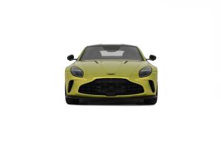ASTON MARTIN VANTAGE COSMOPOLITAN YELLOW 2024 GT Spirit 1:18 Resinemodell (Türen, Motorhaube... nicht zu öffnen!)