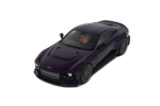 ASTON MARTIN VALOUR PURPLE 2023 GT Spirit 1:18 Resinemodell (Türen, Motorhaube... nicht zu öffnen!)