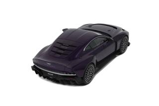 ASTON MARTIN VALOUR PURPLE 2023 GT Spirit 1:18 Resinemodell (Türen, Motorhaube... nicht zu öffnen!)