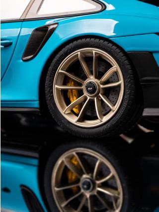 PORSCHE 911 [991.2] GT2 RS MIAMI BLUE 2018 GT Spirit 1:12 Resinemodell (Türen, Motorhaube... nicht zu öffnen!)