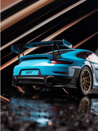 PORSCHE 911 [991.2] GT2 RS MIAMI BLUE 2018 GT Spirit 1:12 Resinemodell (Türen, Motorhaube... nicht zu öffnen!)