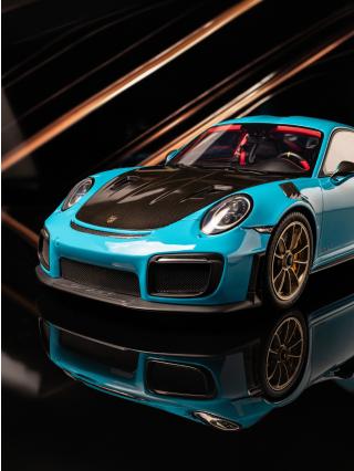 PORSCHE 911 [991.2] GT2 RS MIAMI BLUE 2018 GT Spirit 1:12 Resinemodell (Türen, Motorhaube... nicht zu öffnen!)