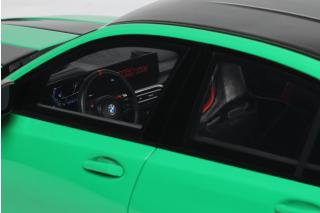 BMW M3 CS SIGNAL GREEN 2023 GT Spirit 1:18 Resinemodell (Türen, Motorhaube... nicht zu öffnen!)