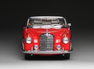 Mercedes-Benz 220 SE Cabriolet 1960  – Red / Dark Red SunStar Metallmodell 1:18