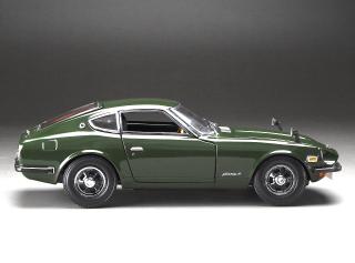 Nissan Datsun 240Z Fairlady Z (S30) RHD – Dark Green SunStar Metallmodell 1:18