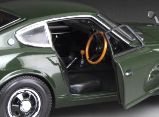 Nissan Datsun 240Z Fairlady Z (S30) RHD – Dark Green SunStar Metallmodell 1:18