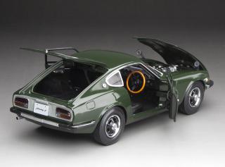 Nissan Datsun 240Z Fairlady Z (S30) RHD – Dark Green SunStar Metallmodell 1:18