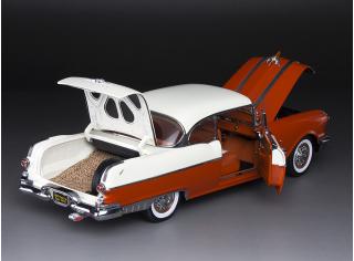 Pontiac Star Chief Hard Top 1955  – White Mist / Fire Gold SunStar Metallmodell 1:18