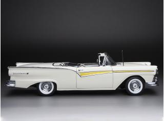 Ford Fairlane 500 Skyliner 1957  – Colonial White SunStar Metallmodell 1:18