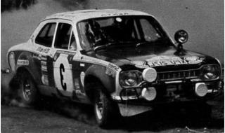 Ford Escort MkI RS 1600, No.3, Safari Rally, 1973 V.Preston Jr./B.Smith IXO 1:18 Metallmodell (Türen/Hauben nicht zu öffnen!)