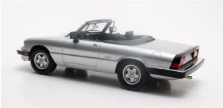 Alfa Romeo Spider III silver `86-`89 Cult Scale Models 1:18 Resinemodell (Türen, Motorhaube... nicht zu öffnen!)