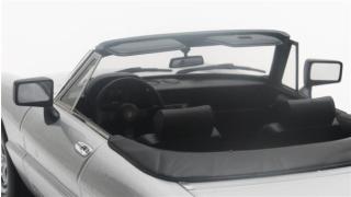Alfa Romeo Spider III silver `86-`89 Cult Scale Models 1:18 Resinemodell (Türen, Motorhaube... nicht zu öffnen!)