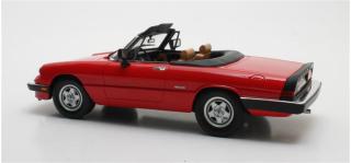 Alfa Romeo Spider III red `86-`89 Cult Scale Models 1:18 Resinemodell (Türen, Motorhaube... nicht zu öffnen!)