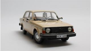 Volvo 244DL (1975) - cream Cult Scale Models 1:18 Resinemodell (Türen, Motorhaube... nicht zu öffnen!)