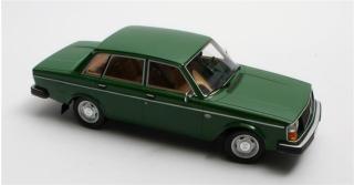 Volvo 244DL (1975) - dark green Cult Scale Models 1:18 Resinemodell (Türen, Motorhaube... nicht zu öffnen!)