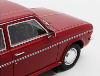 Austin Maxi 1750 1971-1979 - carmine red  Cult Scale Models 1:18 Resinemodell (Türen, Motorhaube... nicht zu öffnen!)