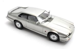 Jaguar XJR-S 1993 silver Cult Scale Models 1:18 Resinemodell (Türen, Motorhaube... nicht zu öffnen!)