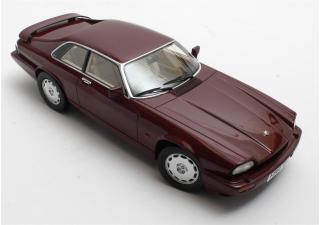 Jaguar XJR-S 1993 red metallic Cult Scale Models 1:18 Resinemodell (Türen, Motorhaube... nicht zu öffnen!)