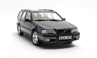 Volvo V70 XC black 96-99 Cult Scale Models 1:18 Resinemodell (Türen, Motorhaube... nicht zu öffnen!)