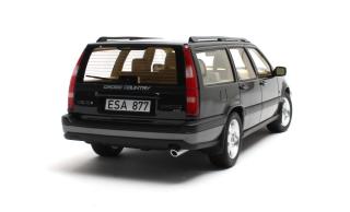 Volvo V70 XC black 96-99 Cult Scale Models 1:18 Resinemodell (Türen, Motorhaube... nicht zu öffnen!)