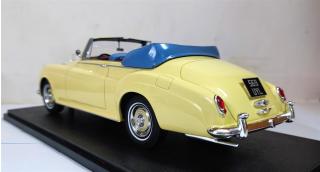 Rolls Royce Silver Cloud DHC Ivory 60-62 Cult Scale Models 1:18 Resinemodell (Türen, Motorhaube... nicht zu öffnen!)