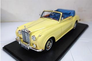 Rolls Royce Silver Cloud DHC Ivory 60-62 Cult Scale Models 1:18 Resinemodell (Türen, Motorhaube... nicht zu öffnen!)