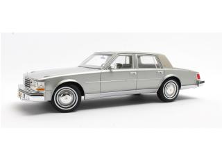 Cadillac Seville silver metallic 1976 Cult Scale Models 1:18 Resinemodell (Türen, Motorhaube... nicht zu öffnen!)