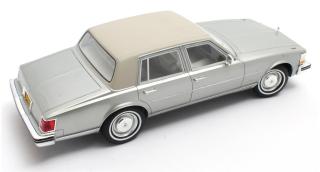 Cadillac Seville silver metallic 1976 Cult Scale Models 1:18 Resinemodell (Türen, Motorhaube... nicht zu öffnen!)