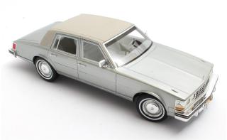 Cadillac Seville silver metallic 1976 Cult Scale Models 1:18 Resinemodell (Türen, Motorhaube... nicht zu öffnen!)