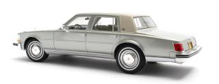 Cadillac Seville silver metallic 1976 Cult Scale Models 1:18 Resinemodell (Türen, Motorhaube... nicht zu öffnen!)