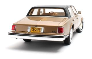 Cadillac Seville gold metallic 1976 Cult Scale Models 1:18 Resinemodell (Türen, Motorhaube... nicht zu öffnen!)
