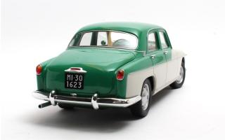 Alfa Romeo 1900 Super Berlina green/white 1958 Cult Scale Models 1:18 Resinemodell (Türen, Motorhaube... nicht zu öffnen!)