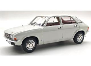 Austin Allegro Glacier white 1973 Cult Scale Models 1:18 Resinemodell (Türen, Motorhaube... nicht zu öffnen!)