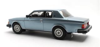 Volvo 262C Bertone (1981) - blue met. Cult Scale Models 1:18 Resinemodell (Türen, Motorhaube... nicht zu öffnen!)