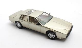 Aston Martin Lagonda Serie IV ice green 88-90 Cult Scale Models 1:18 Resinemodell (Türen, Motorhaube... nicht zu öffnen!)