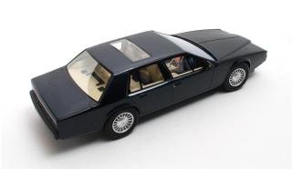 Aston Martin Lagonda Serie IV royal blue 88-90 Cult Scale Models 1:18 Resinemodell (Türen, Motorhaube... nicht zu öffnen!)