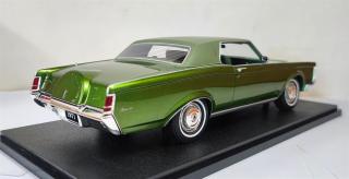 Lincoln Cont. Mark III green met. 1971 Cult Scale Models 1:18 Resinemodell (Türen, Motorhaube... nicht zu öffnen!)