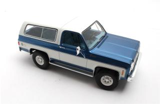 Chevrolet Blazer K5 blue/white 73-78 Cult Scale Models 1:18 Resinemodell (Türen, Motorhaube... nicht zu öffnen!)