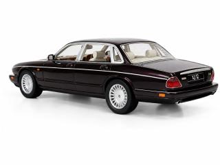 Jaguar XJ12 Sovereign red 94-97 Cult Scale Models 1:18 Resinemodell (Türen, Motorhaube... nicht zu öffnen!)